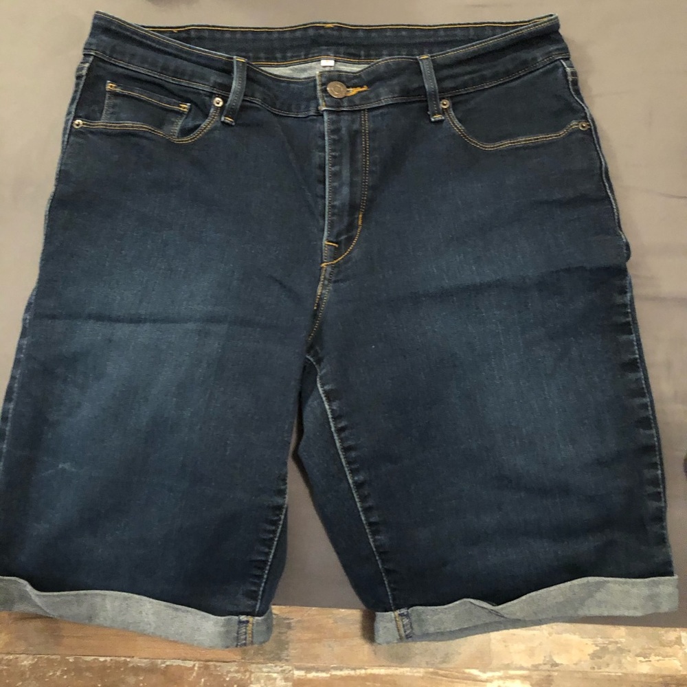 Women’s Levi Jorts, Size 31